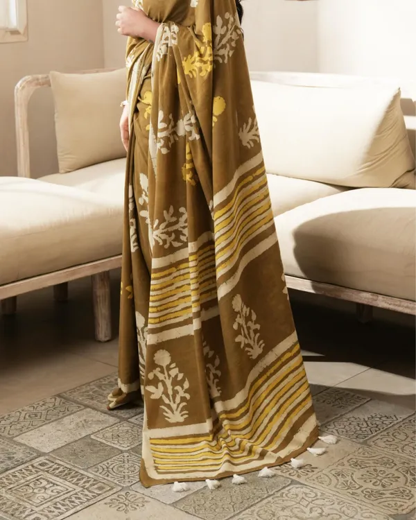 Rustic_Brown_Cotton_Brown_Mughal_Butta_Dabu_Print_Mul_Saree_For_Women
